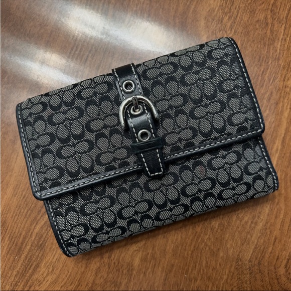 Vintage Coach Soho Signature Shoulder Bag and Wallet - Picture 5 of 9